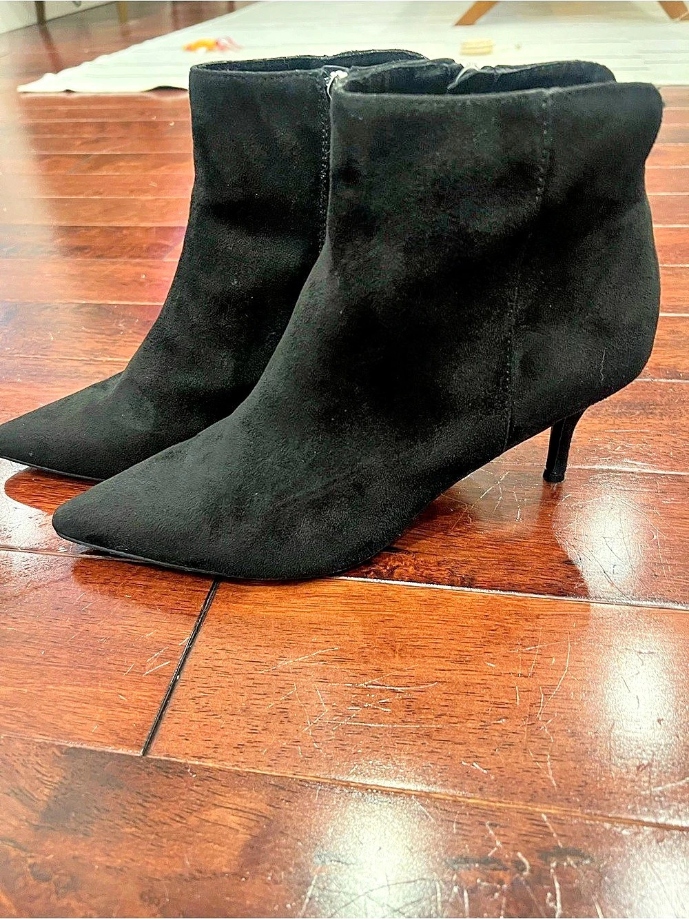 Charles by Charles David Kannon Micro Suede Kitten Heel Booties Black US 9M